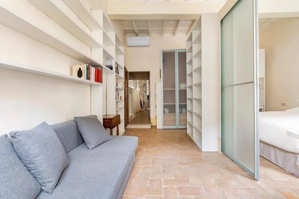 Relax Like Home, Piazza Santa Croce, Florence With Balcony