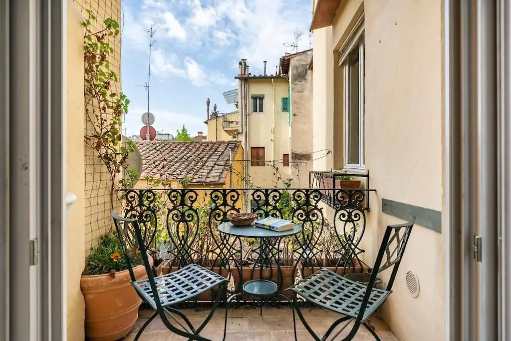 Relax Like Home, Piazza Santa Croce, Florence With Balcony