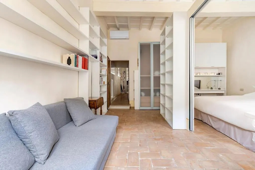 Apartment Relax Like Home, Piazza Santa Croce, Florence With Balcony Italy