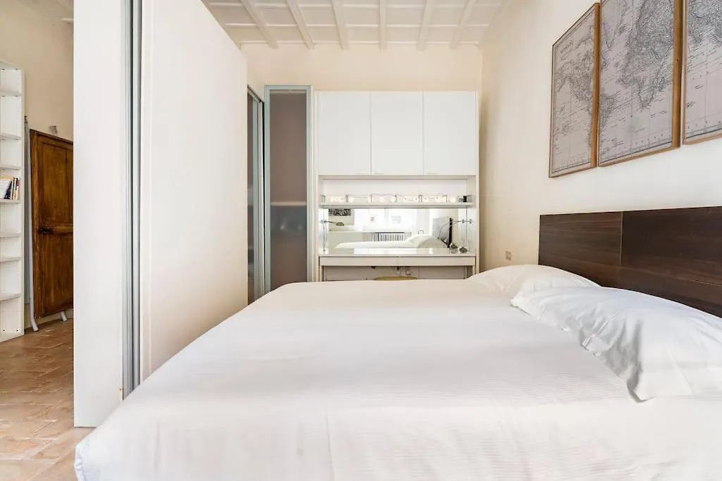 Apartment Relax Like Home, Piazza Santa Croce, Florence With Balcony Italy