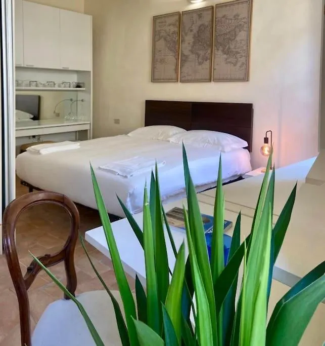Relax Like Home, Piazza Santa Croce, Florence With Balcony