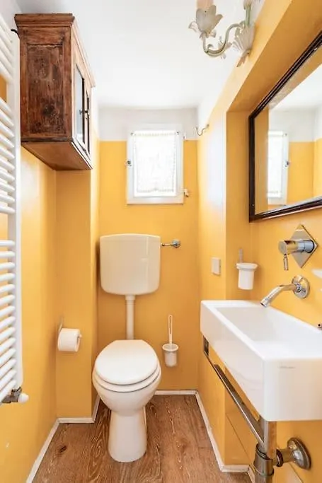 Relax Like Home, Piazza Santa Croce, Florence With Balcony Apartment